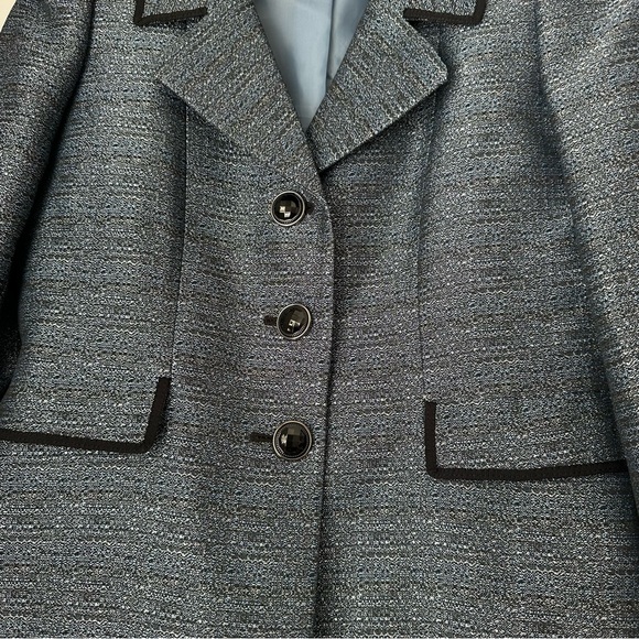 Tahari Arthur S. Levine Skirt and Blazer Suit Set Blue and Black Blazer Suit Set - Picture 5 of 15